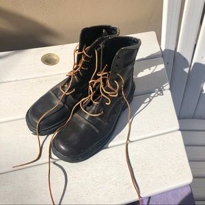 Vintage Dr. Martens 9279 boots. Size 7 men 9 women